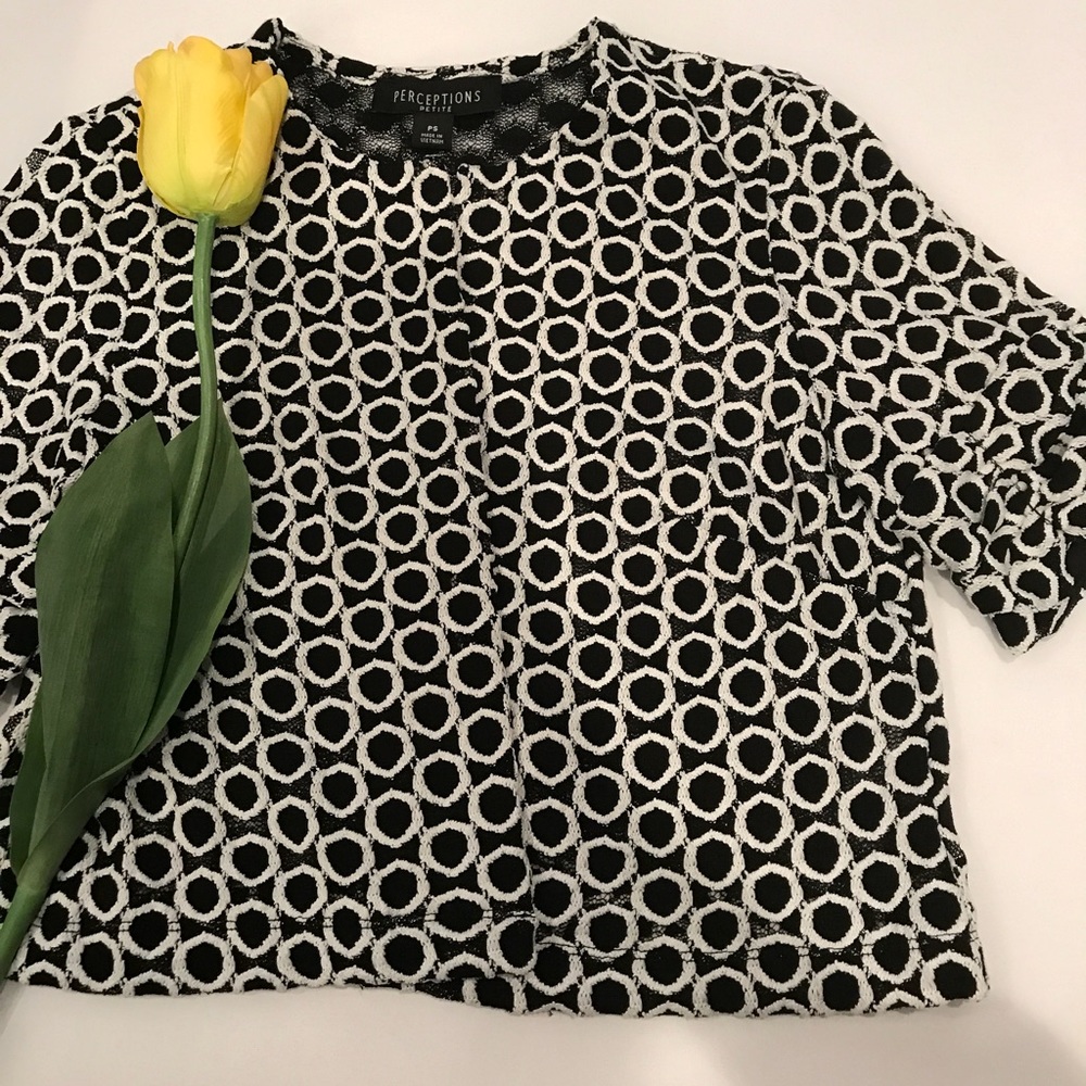 PERCEPTIONS black and white lace shrug
